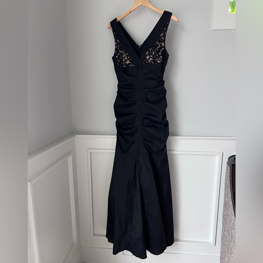 Xscape Blue Ruched Sleeveless Gown dress size 8